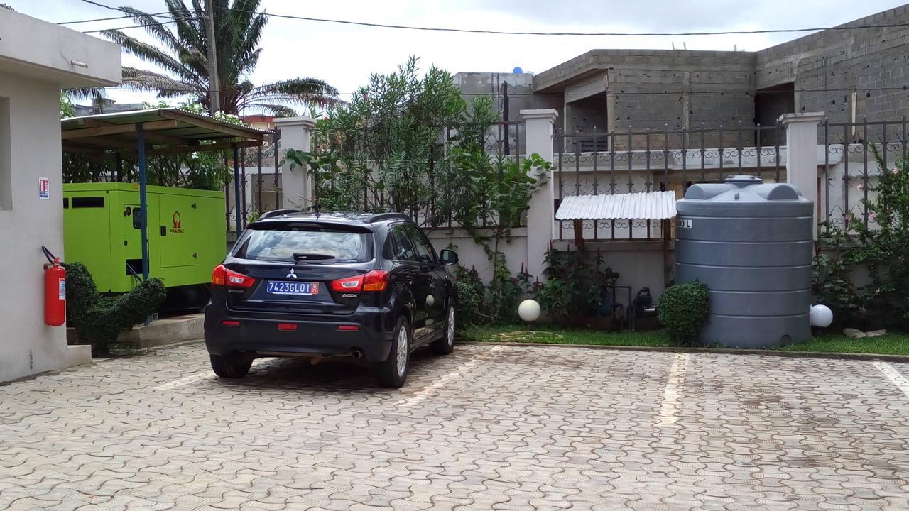 Hotel Djigui Abidjan Exterior foto